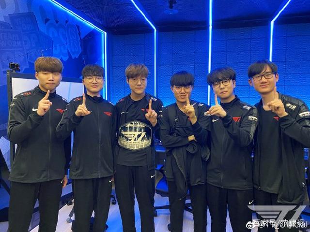 等多个角度 等多个角度